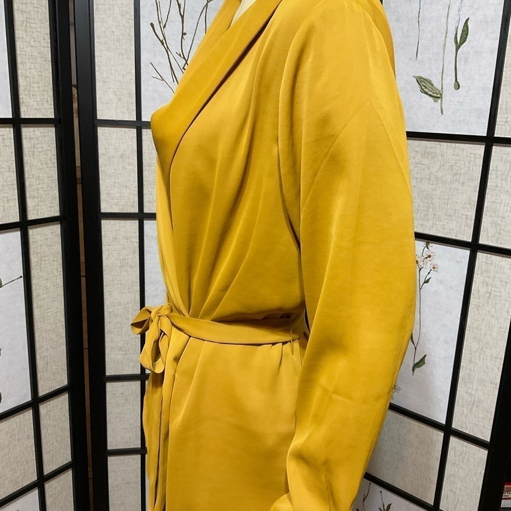 G by Giuliana Double Breasted Gold Blouse with Self Belt - Picture 4 of 7